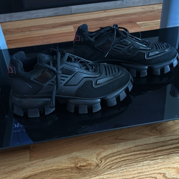 Almost brand new - Picture 3 of 5